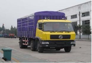 东风EQ5202CCQWB3G型仓栅式运输车 高效物流与起吊作业的多功能解决方案