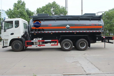 新疆东风15方盐酸运输车 安全高效的危险品转运解决方案